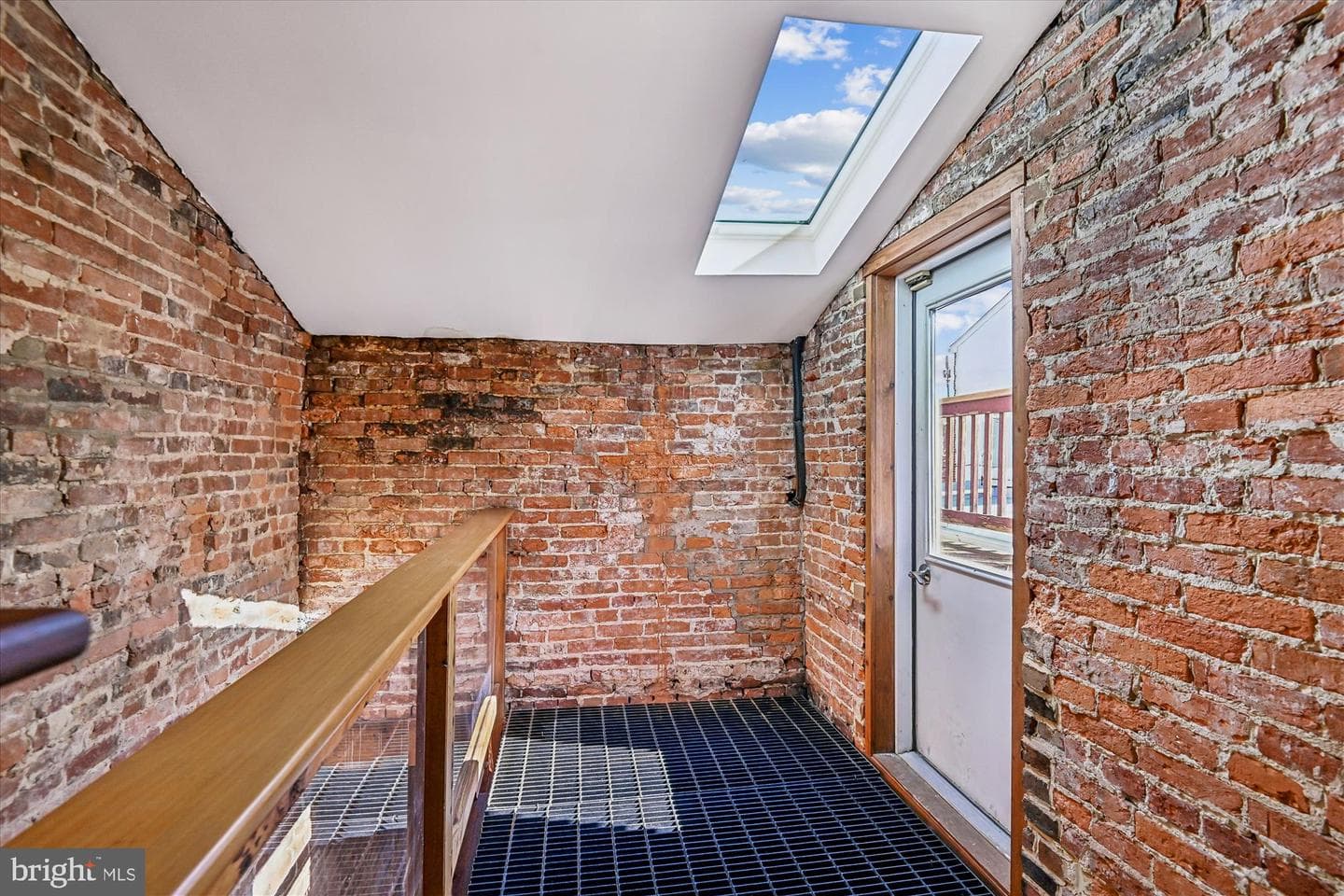 1293 William Street photo 44