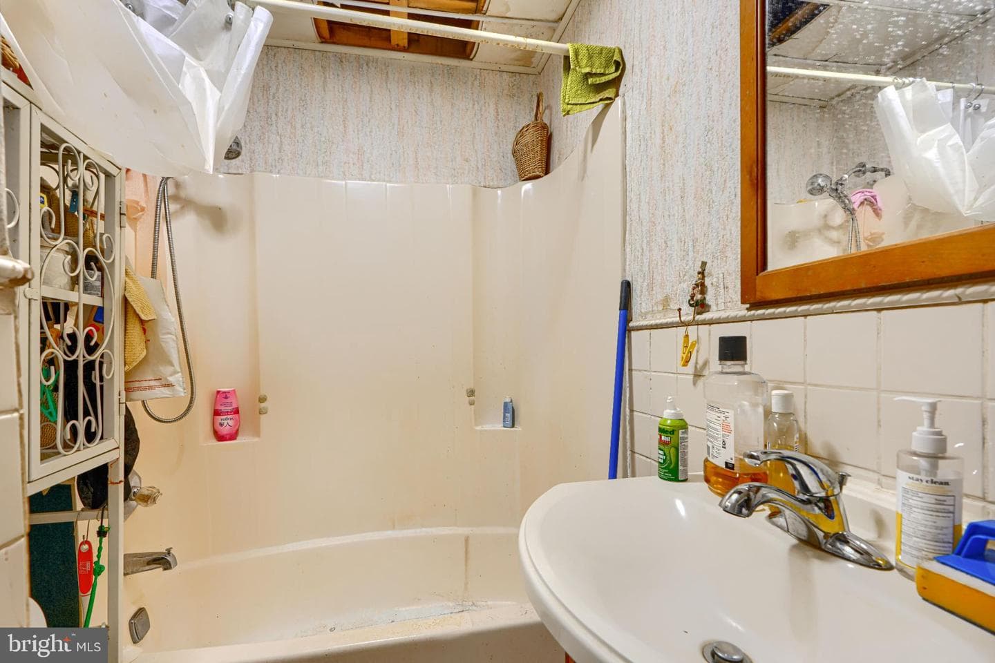 3819 Park Heights Avenue photo 17