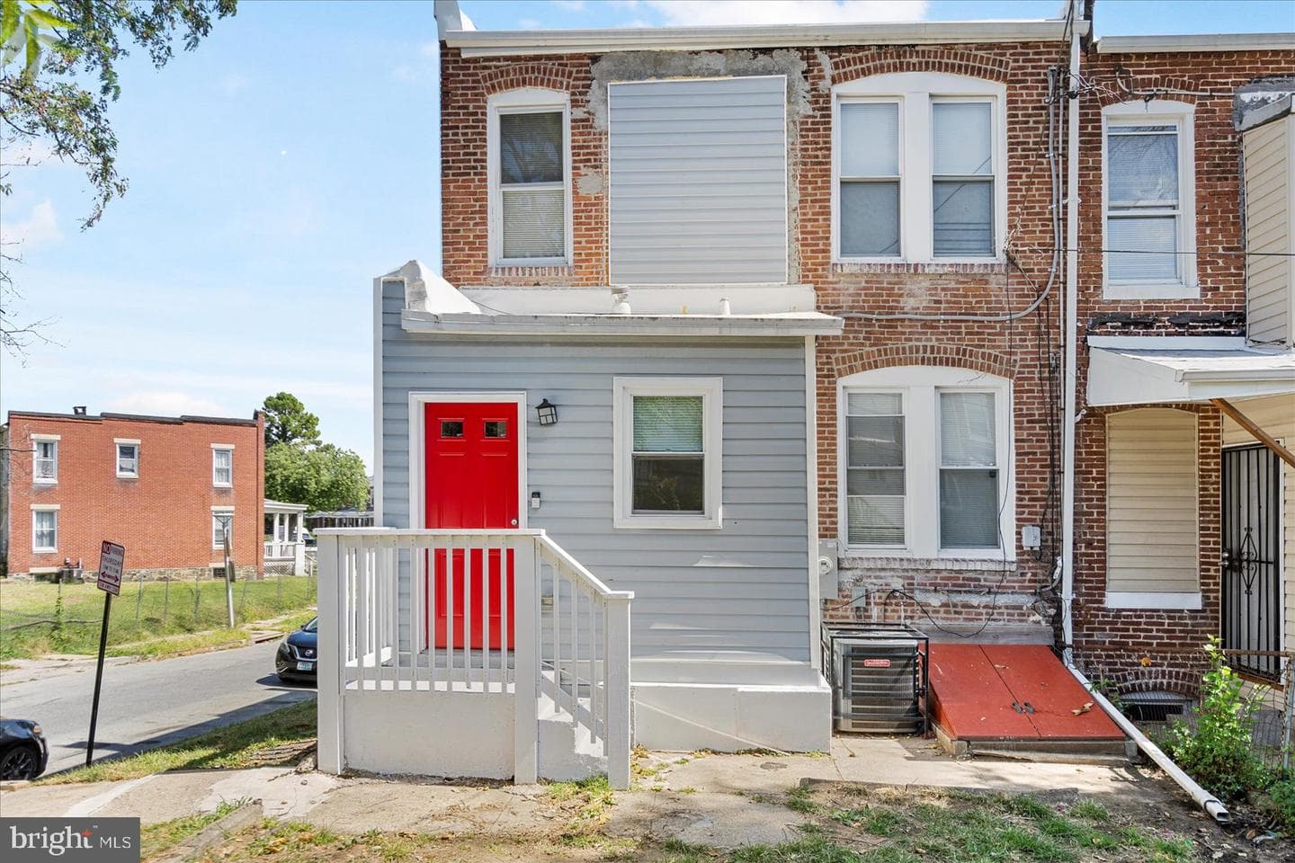 626 N Edgewood Street photo 44