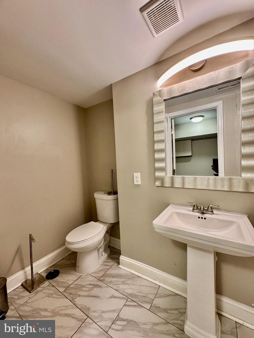 1019 W Fayette Street photo 32