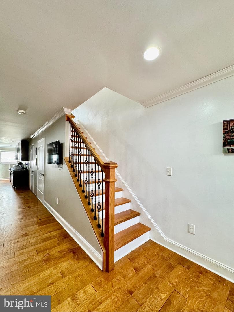 1019 W Fayette Street photo 7