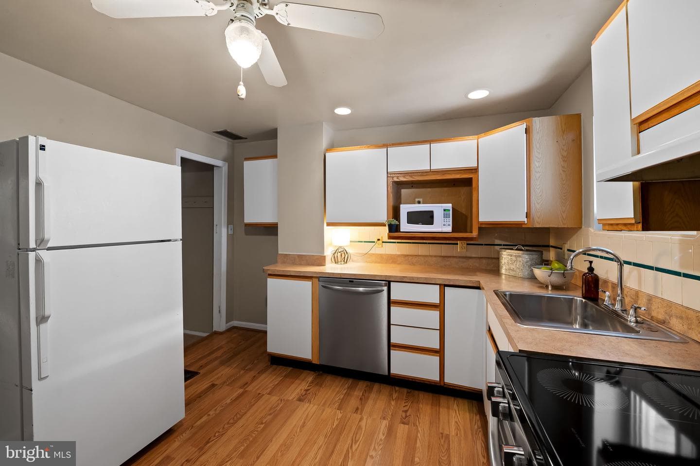 3432 Roland Avenue photo 8