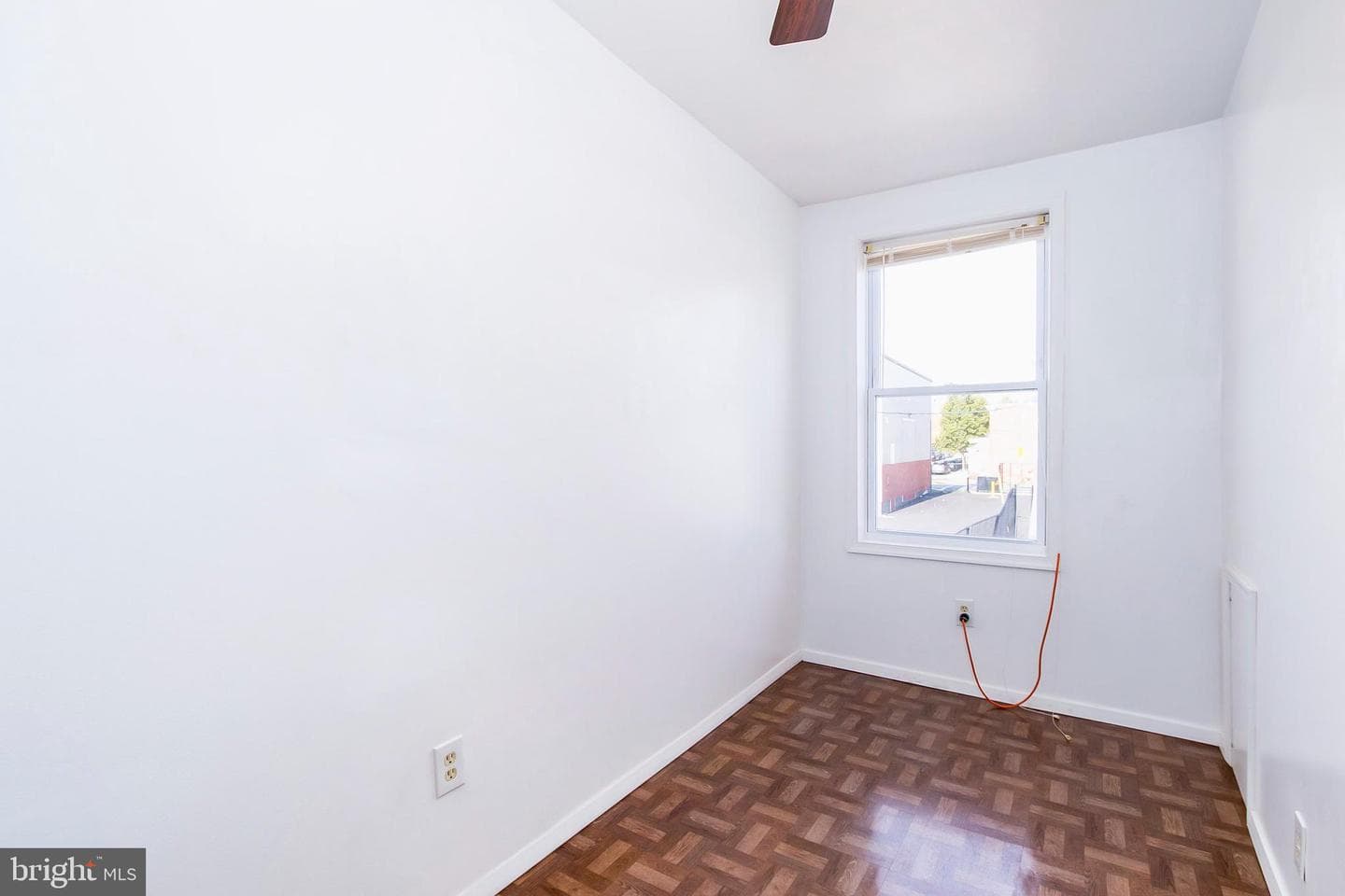 228 S Haven Street photo 9