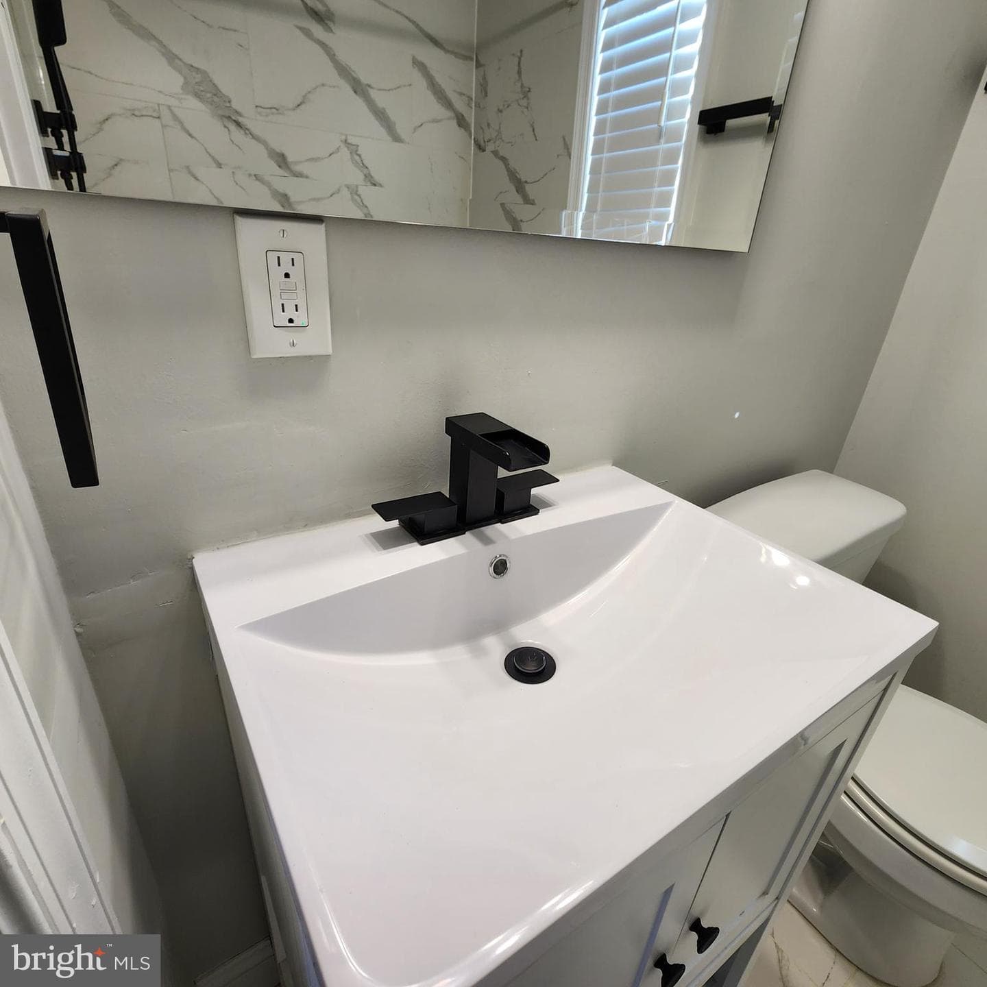 4135 The Alameda photo 10