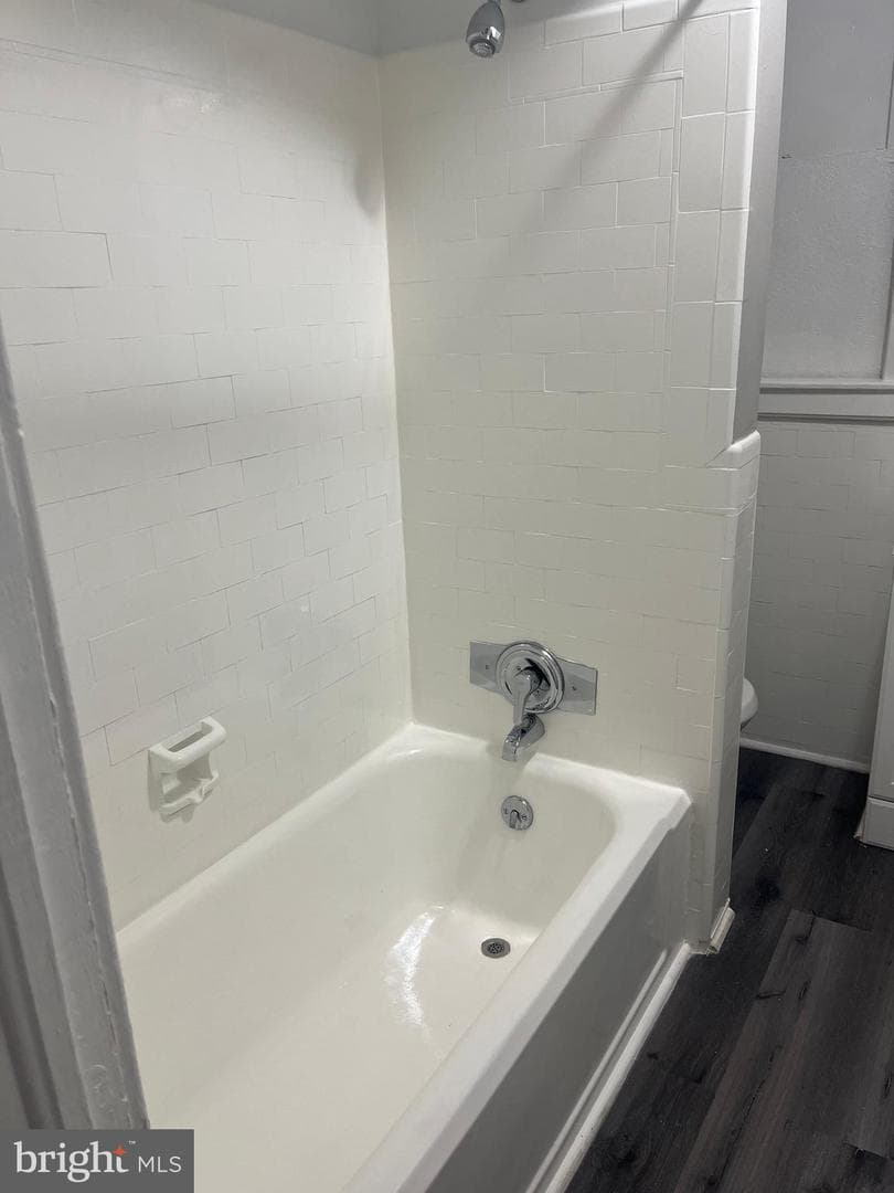 133 N Monastery Avenue photo 10