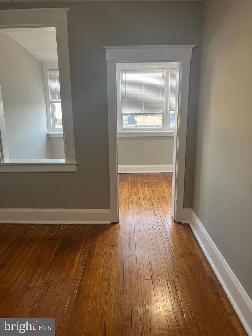 133 N Monastery Avenue photo 19