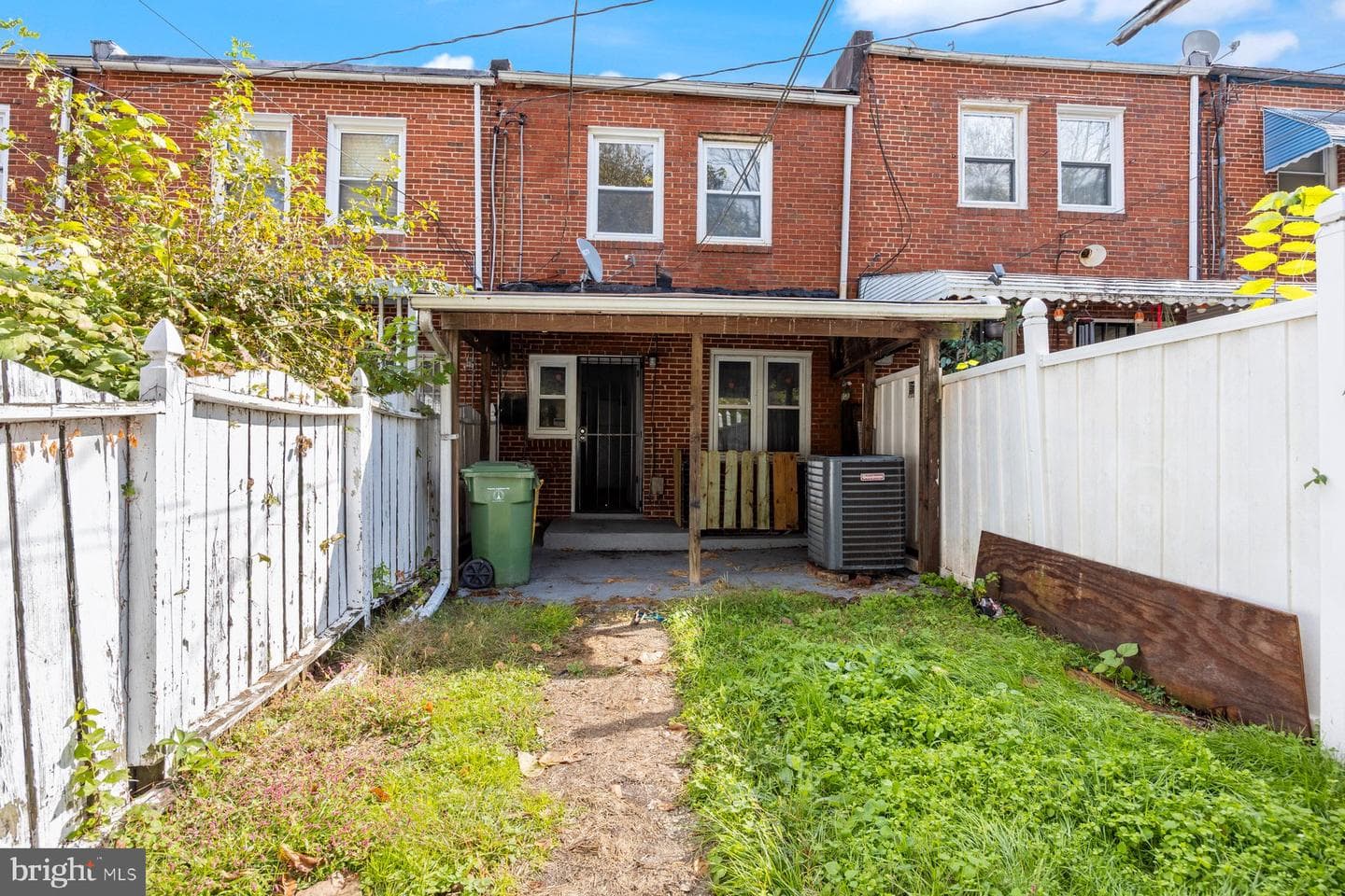 504 Roundview photo 26