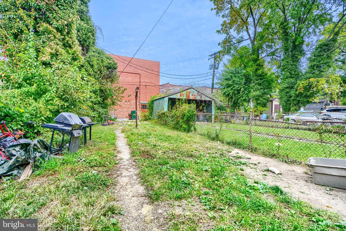 504 Tunbridge Road photo 26