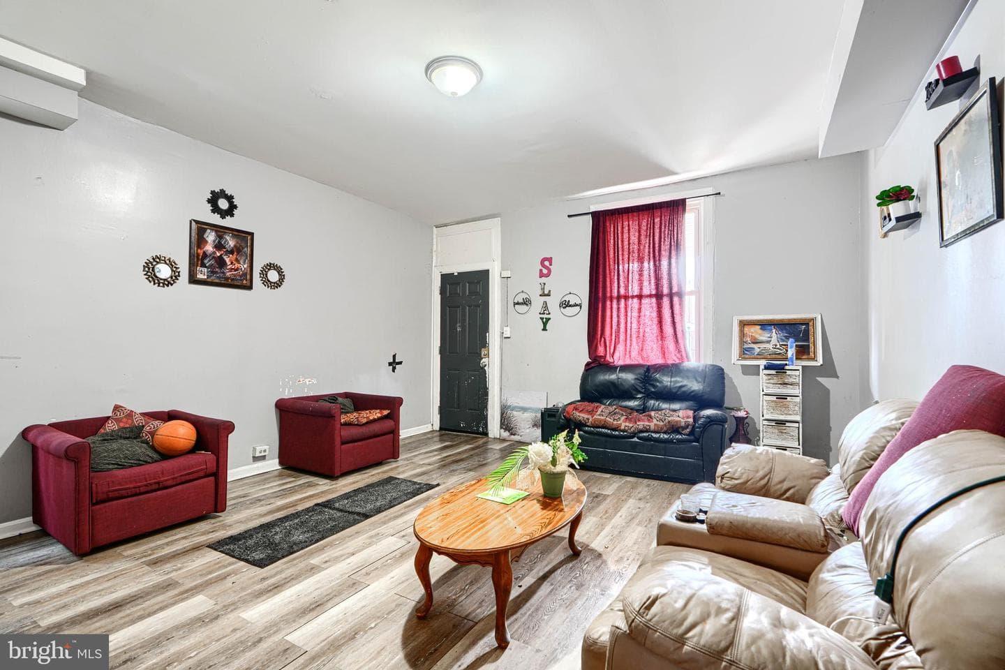 504 Tunbridge Road photo 5