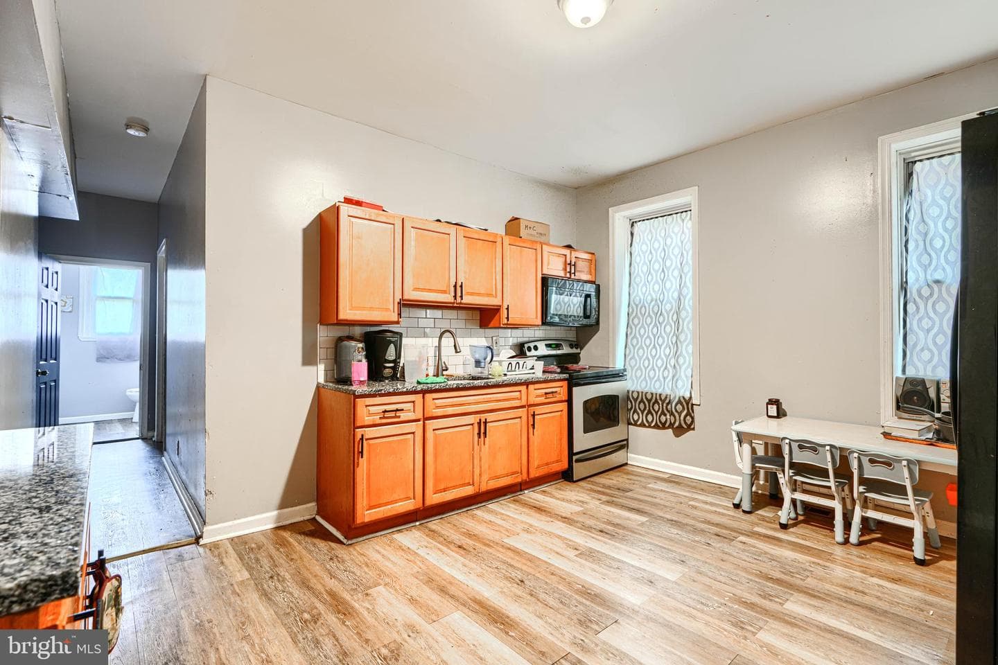504 Tunbridge Road photo 7