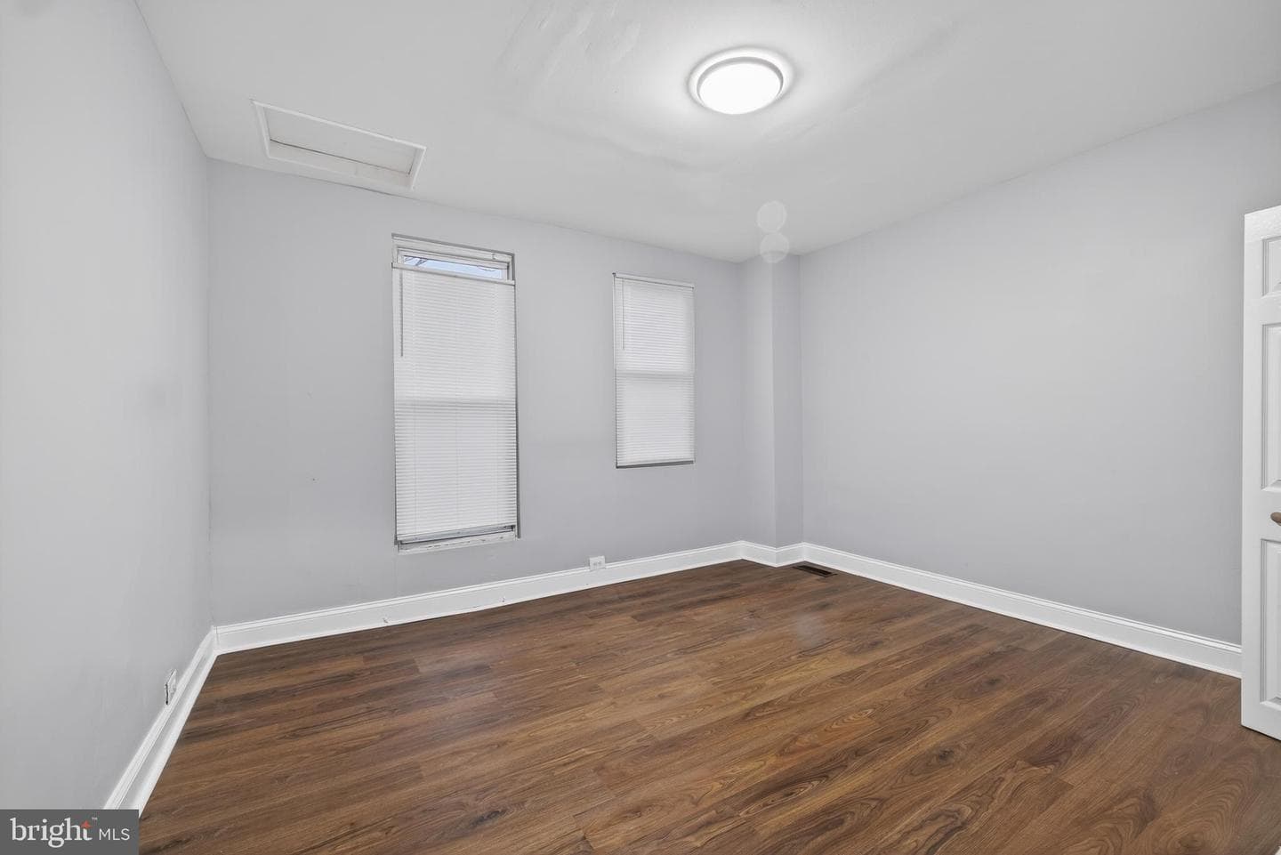 2711 Riggs Avenue photo 12