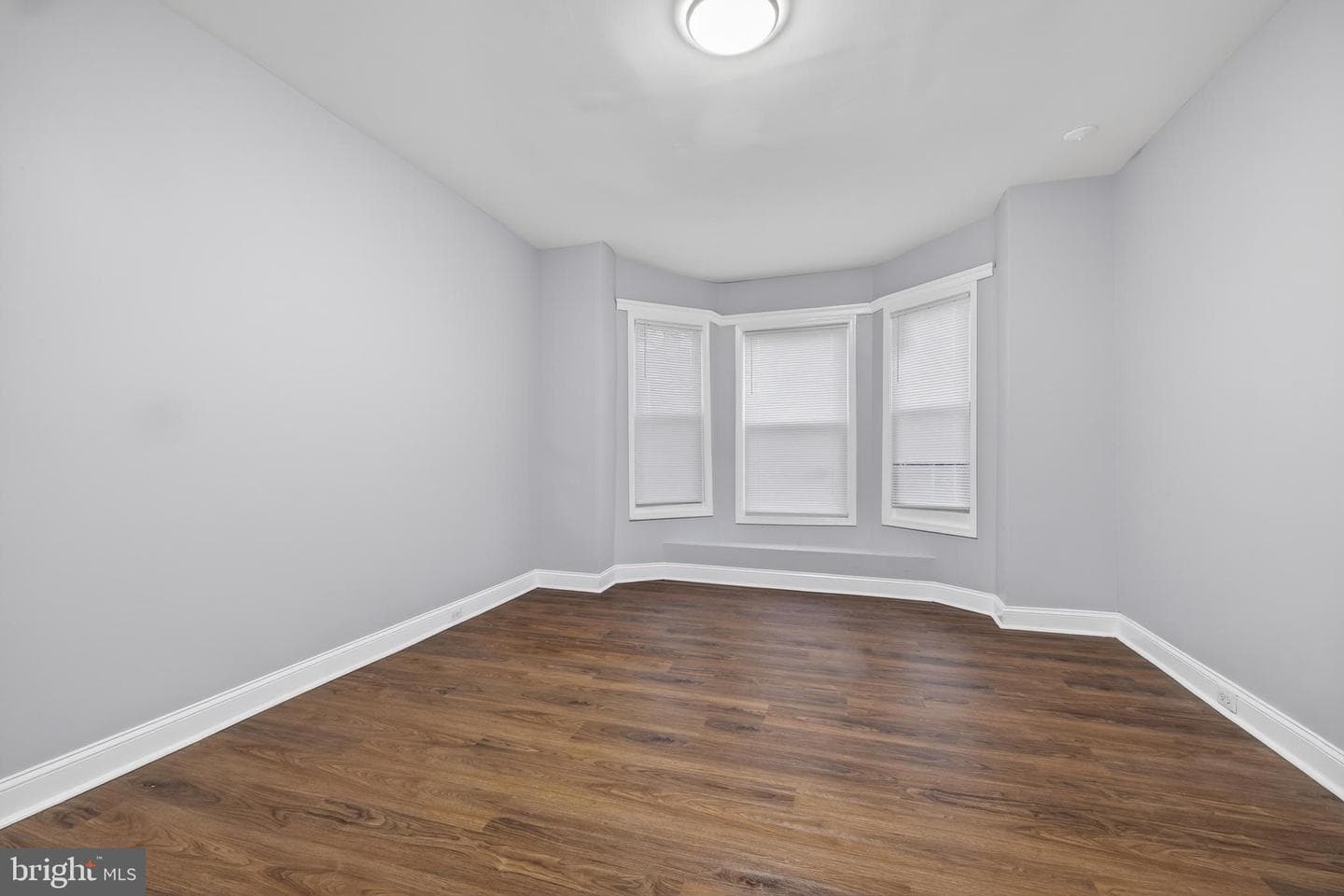 2711 Riggs Avenue photo 18