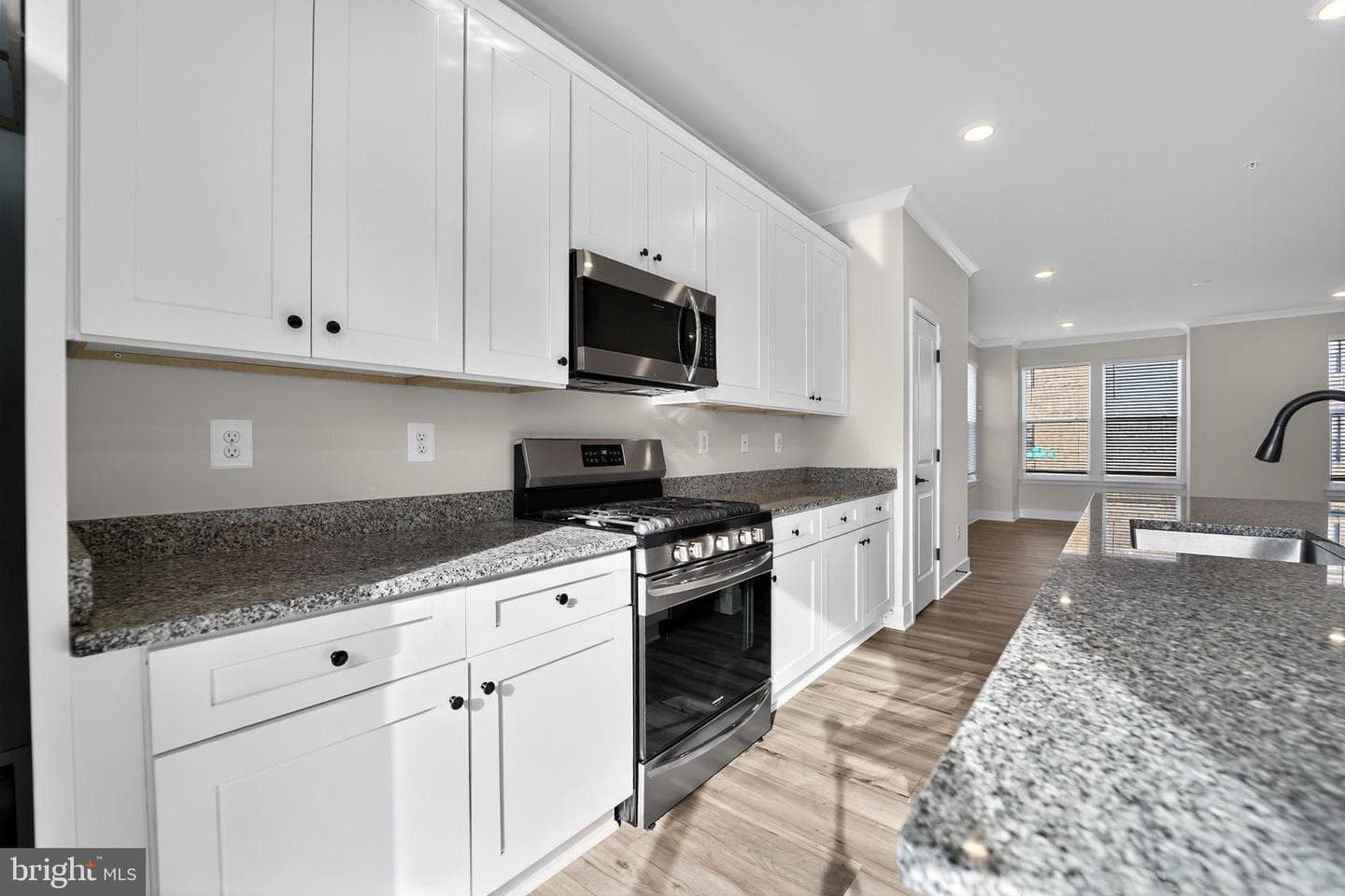 1511 Roland Heights Avenue photo 18