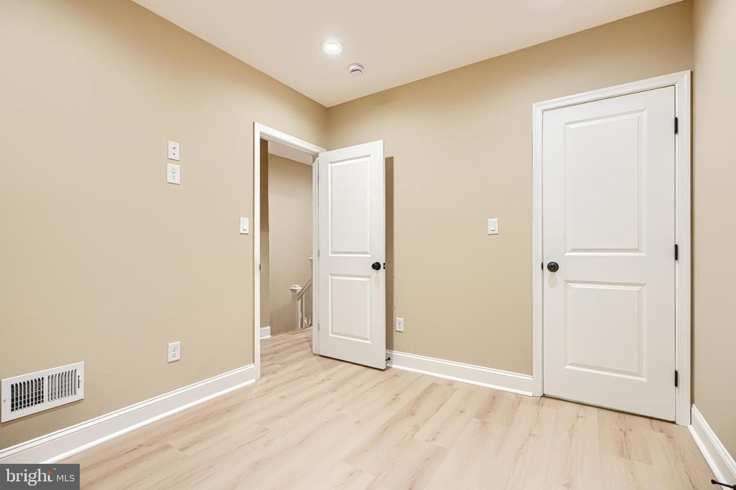 3000 Frisby Street photo 18