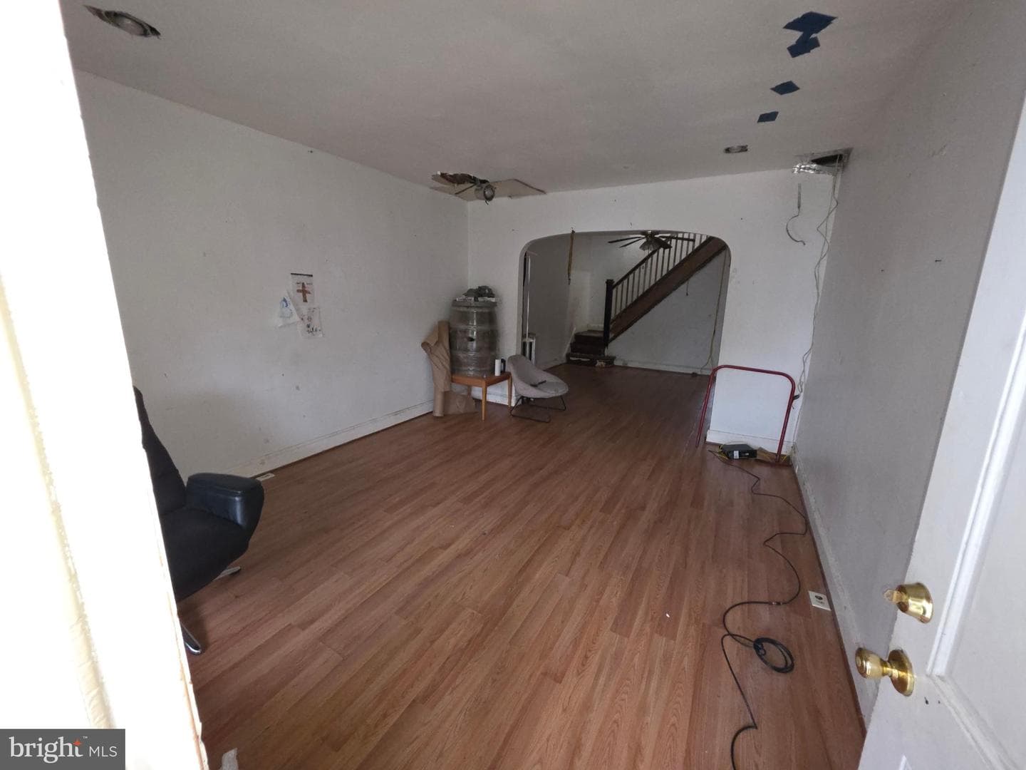 123 S Monastery Avenue photo 2
