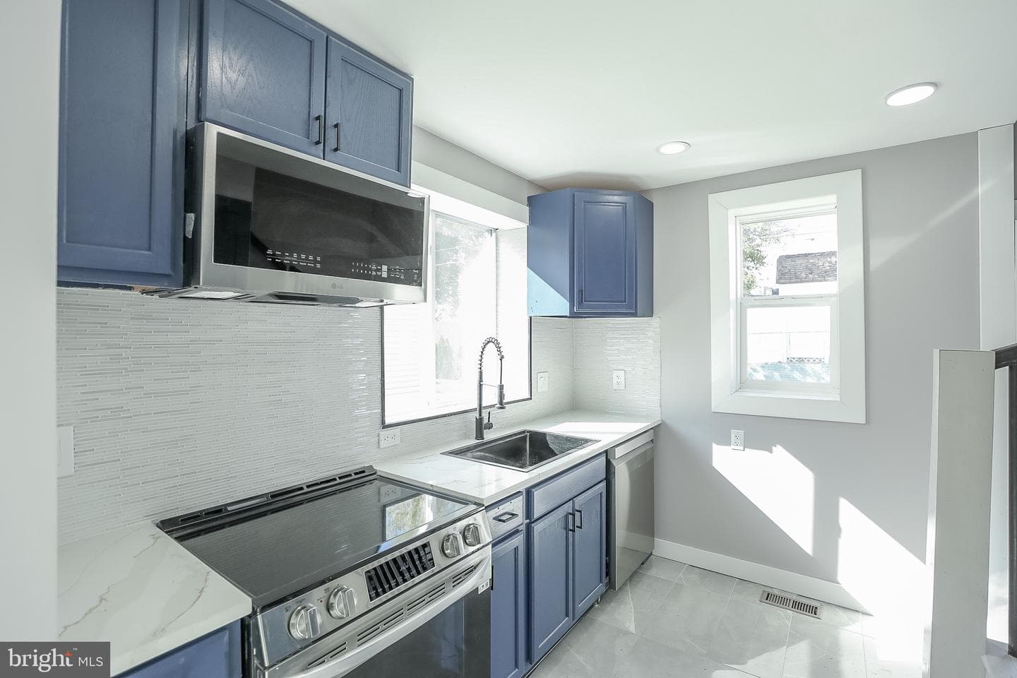 5412 Summerfield Avenue photo 10