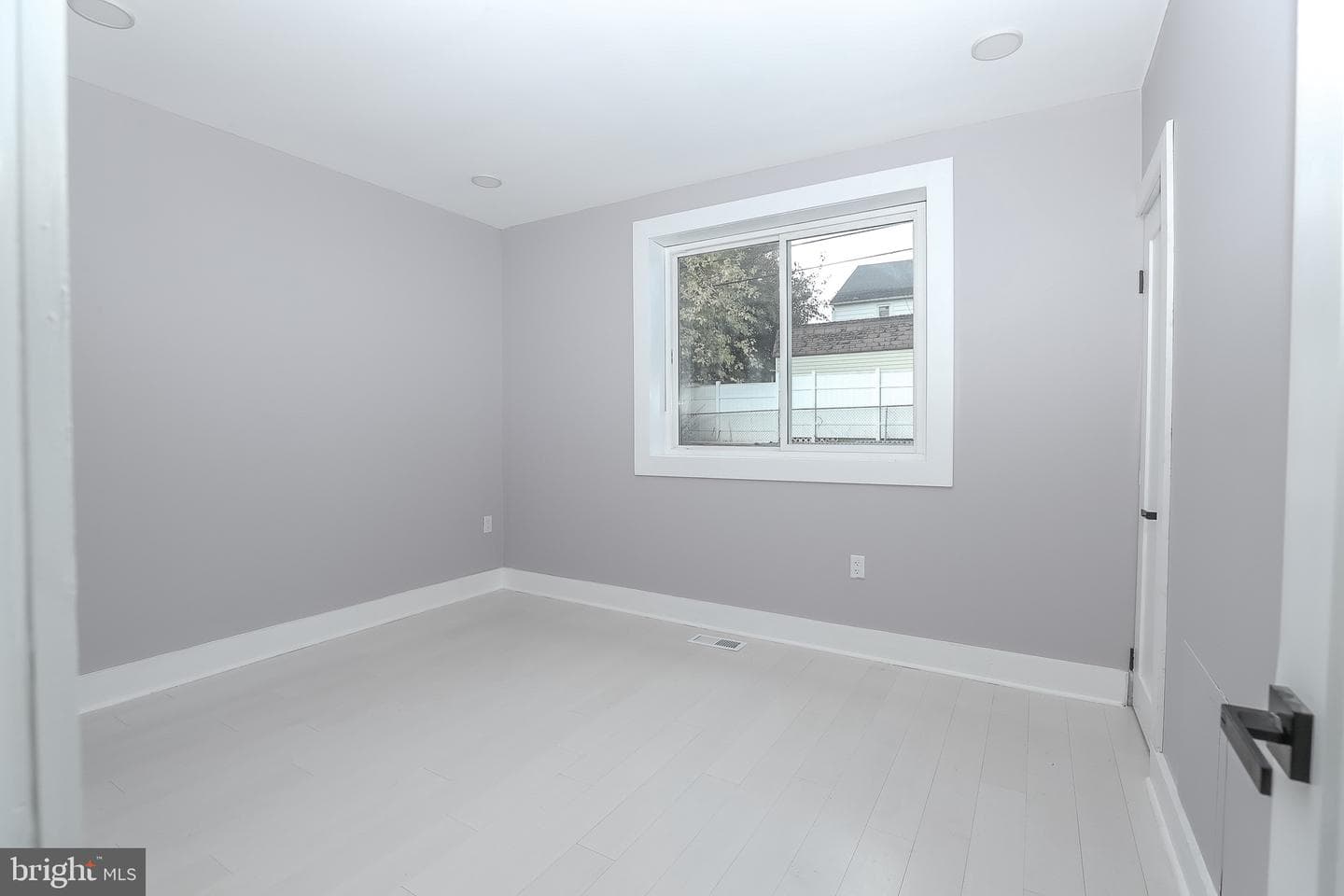 5412 Summerfield Avenue photo 16