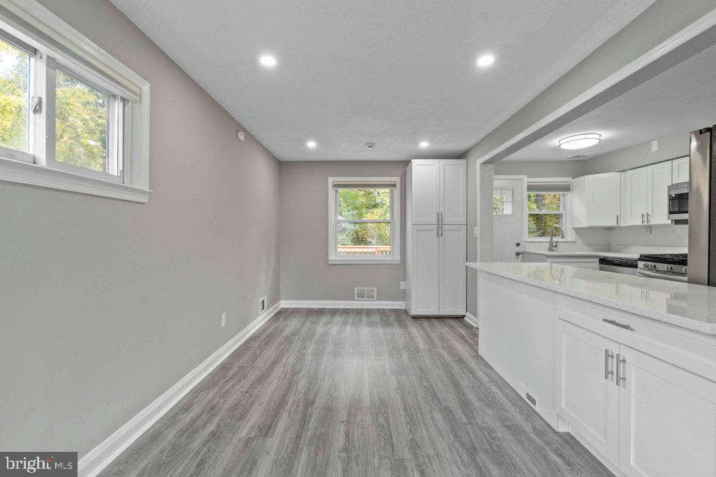6307 Fairdel Avenue photo 9