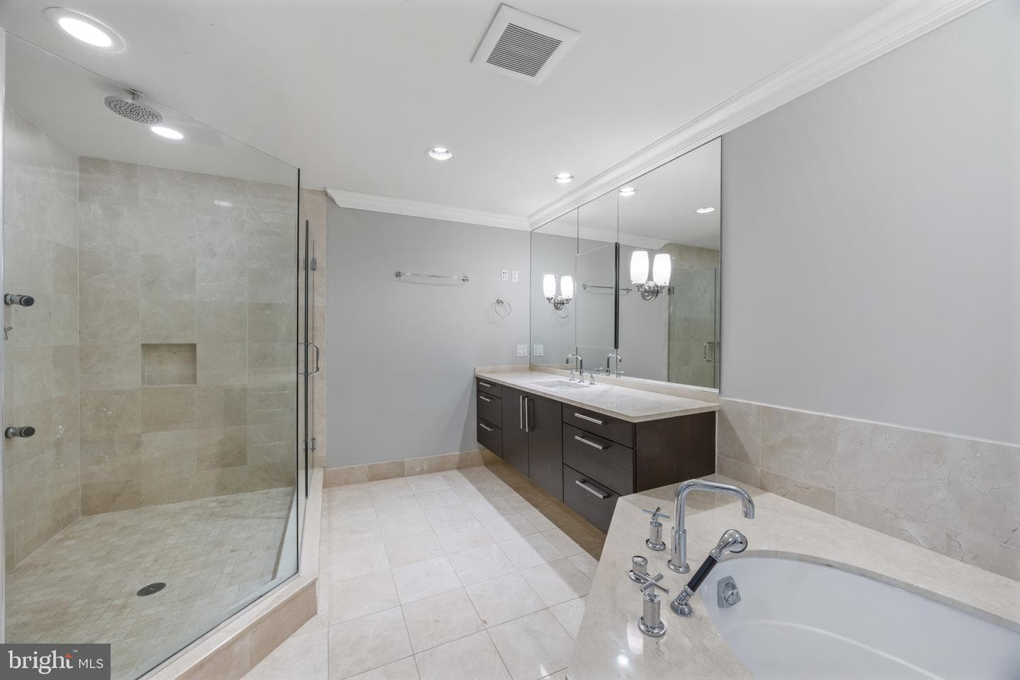 801 Key Highway #323 photo 31