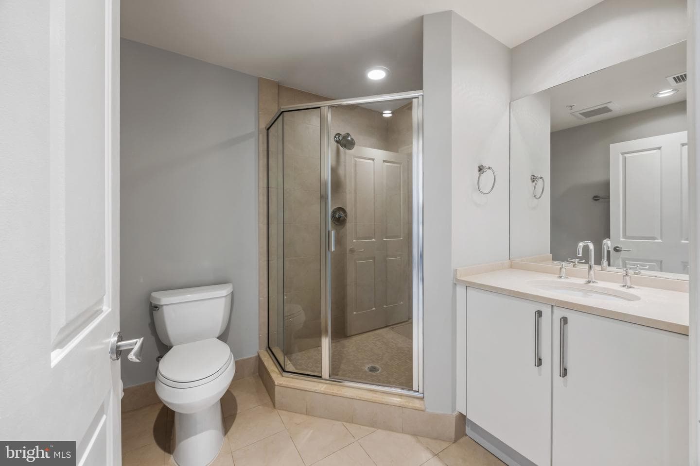 801 Key Highway #323 photo 39