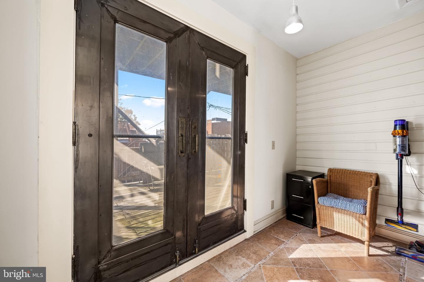 244 S Highland Avenue photo 21
