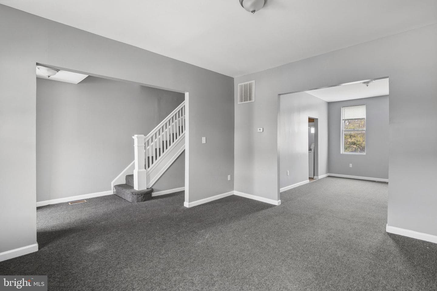 1209 Dukeland Street photo 3