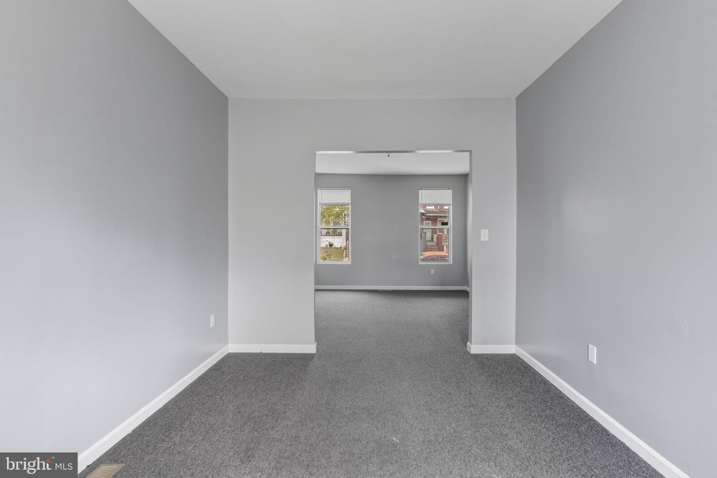1209 Dukeland Street photo 4