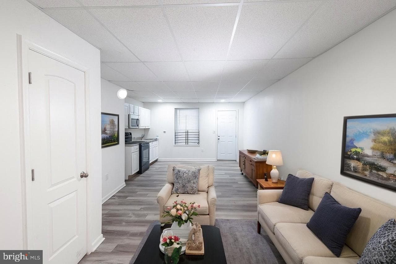 3207 Baker St photo 3