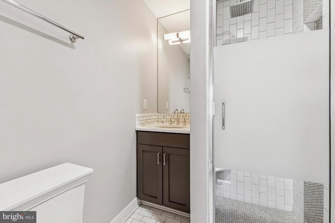 3322 Fleet Street photo 16