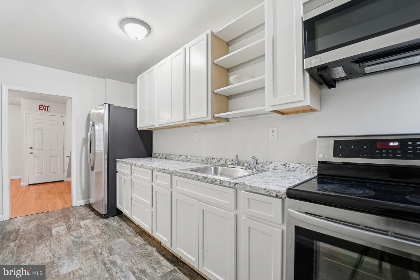 1310 N Ellwood Avenue photo 17