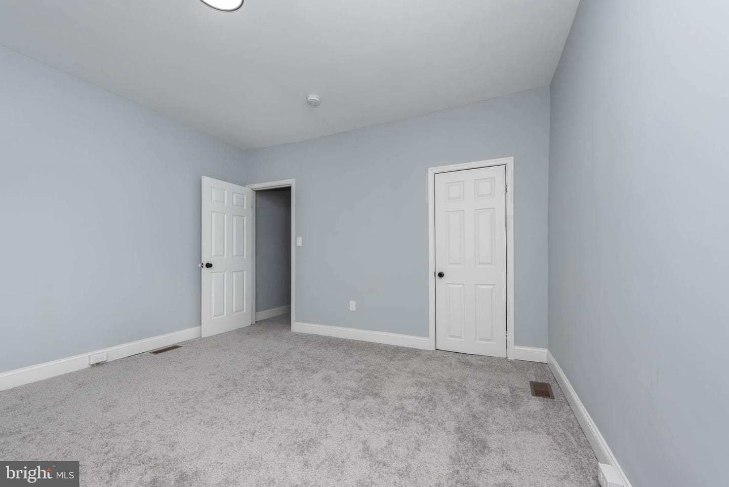 1636 N Ashburton St photo 16