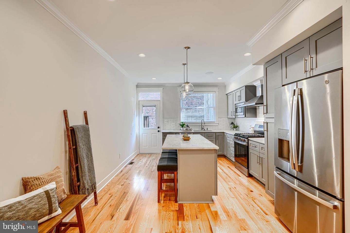 609 S Eaton Street photo 11