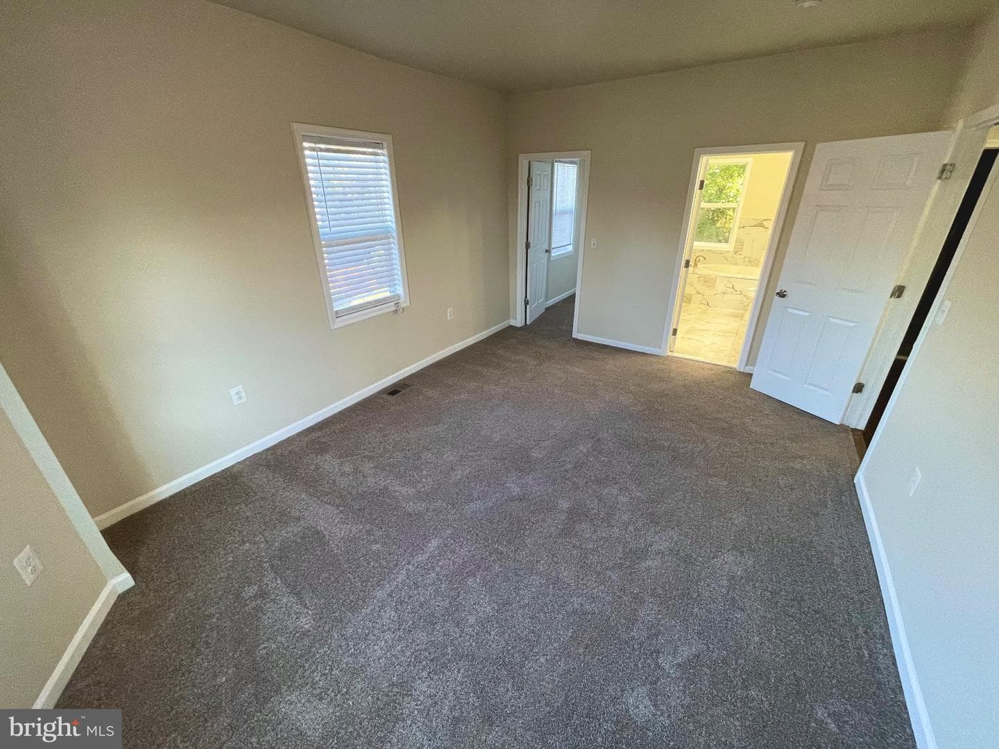 3923 Fairview Avenue photo 10