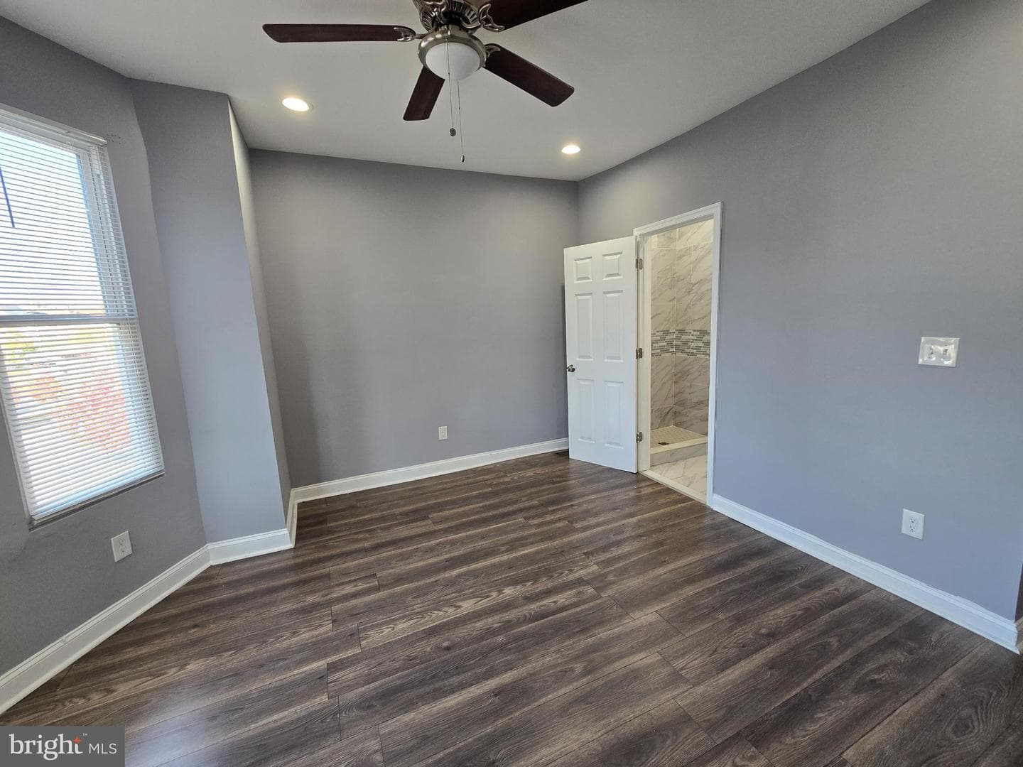 1635 N Rosedale Street photo 9
