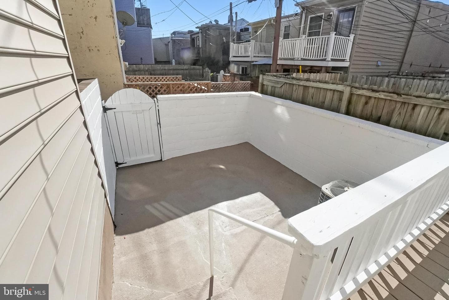 2725 Hudson Street photo 59