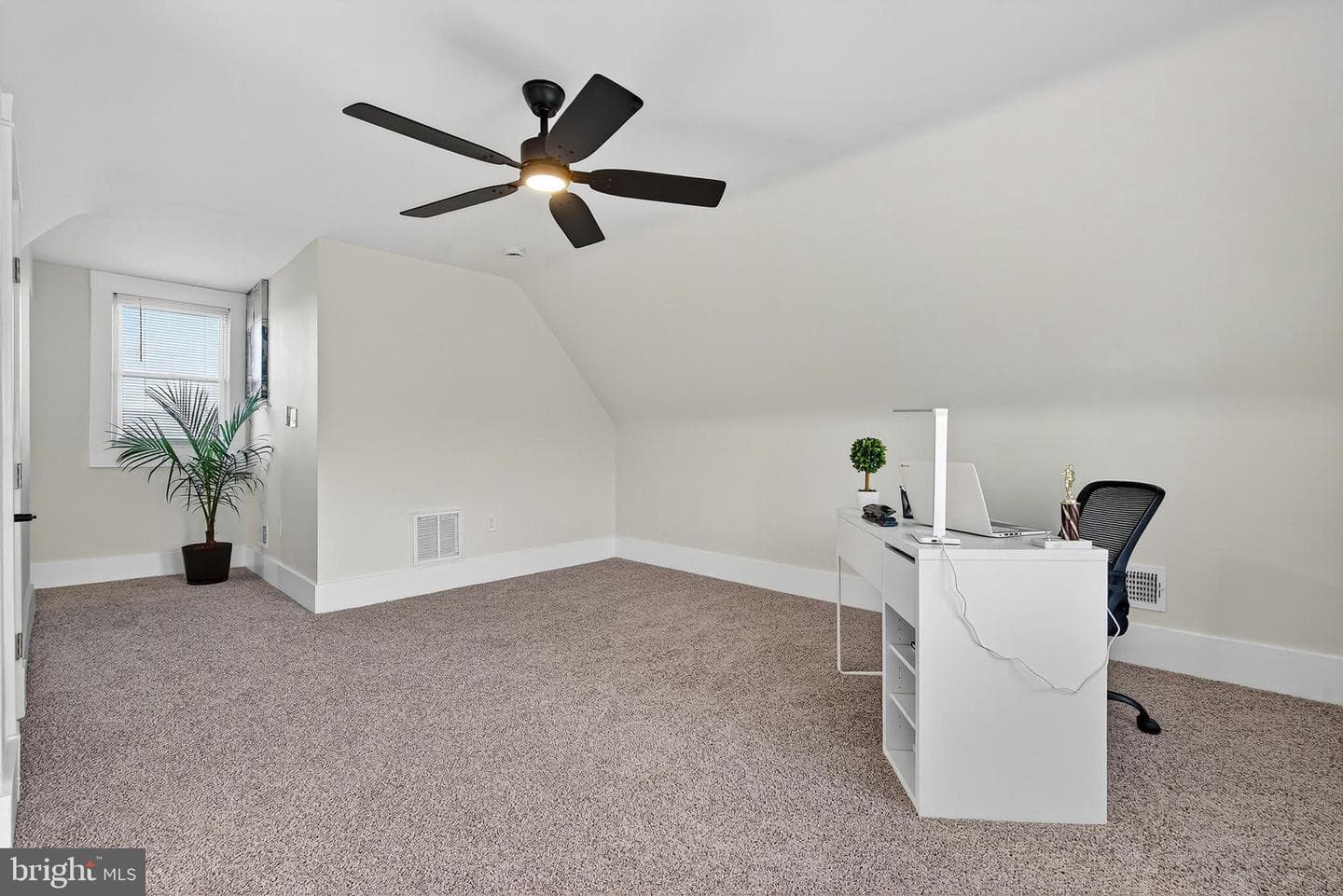 609 N Woodington Road photo 37