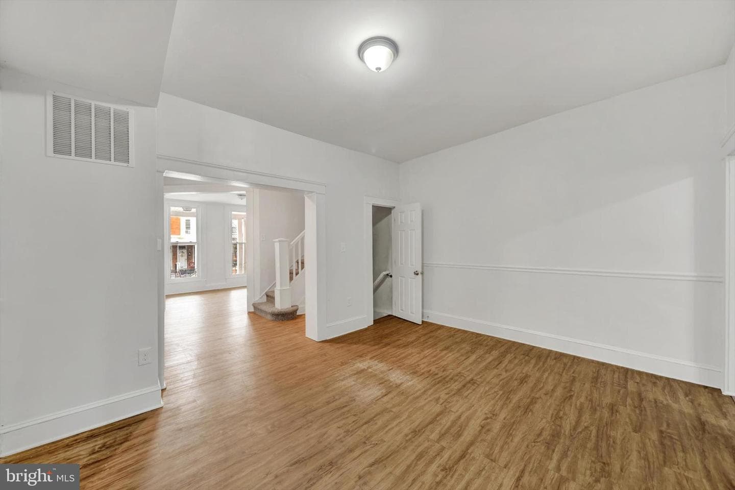 320 Ilchester Avenue photo 12