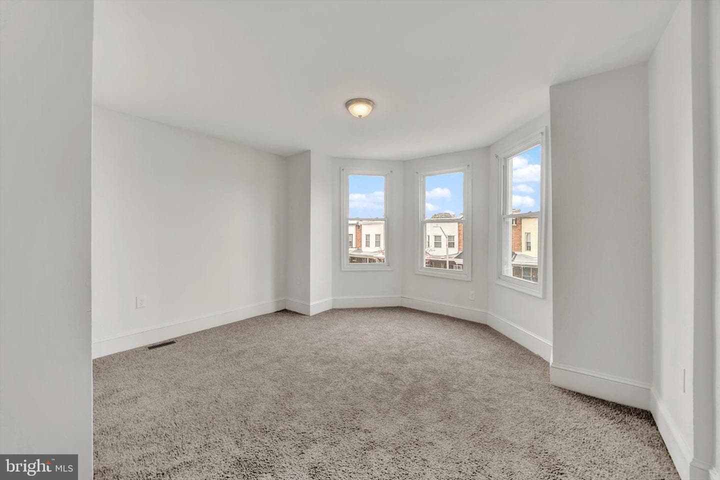 320 Ilchester Avenue photo 19