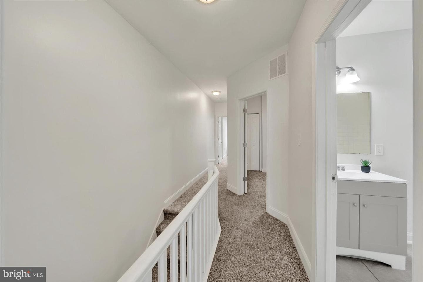 320 Ilchester Avenue photo 26