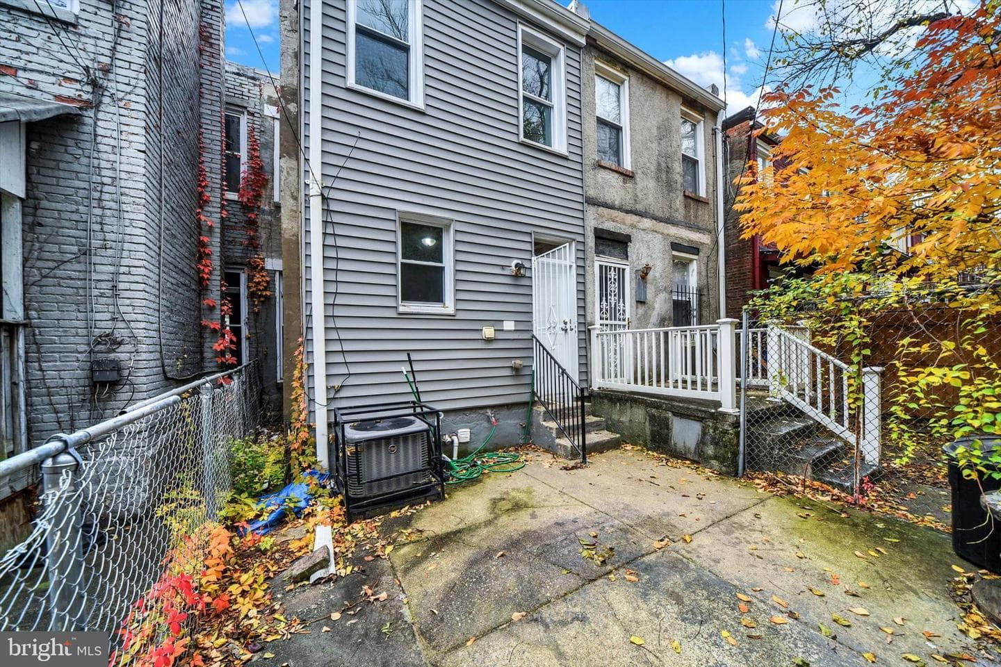 320 Ilchester Avenue photo 31