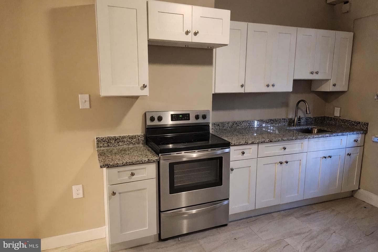 516 N Robinson Street photo 7