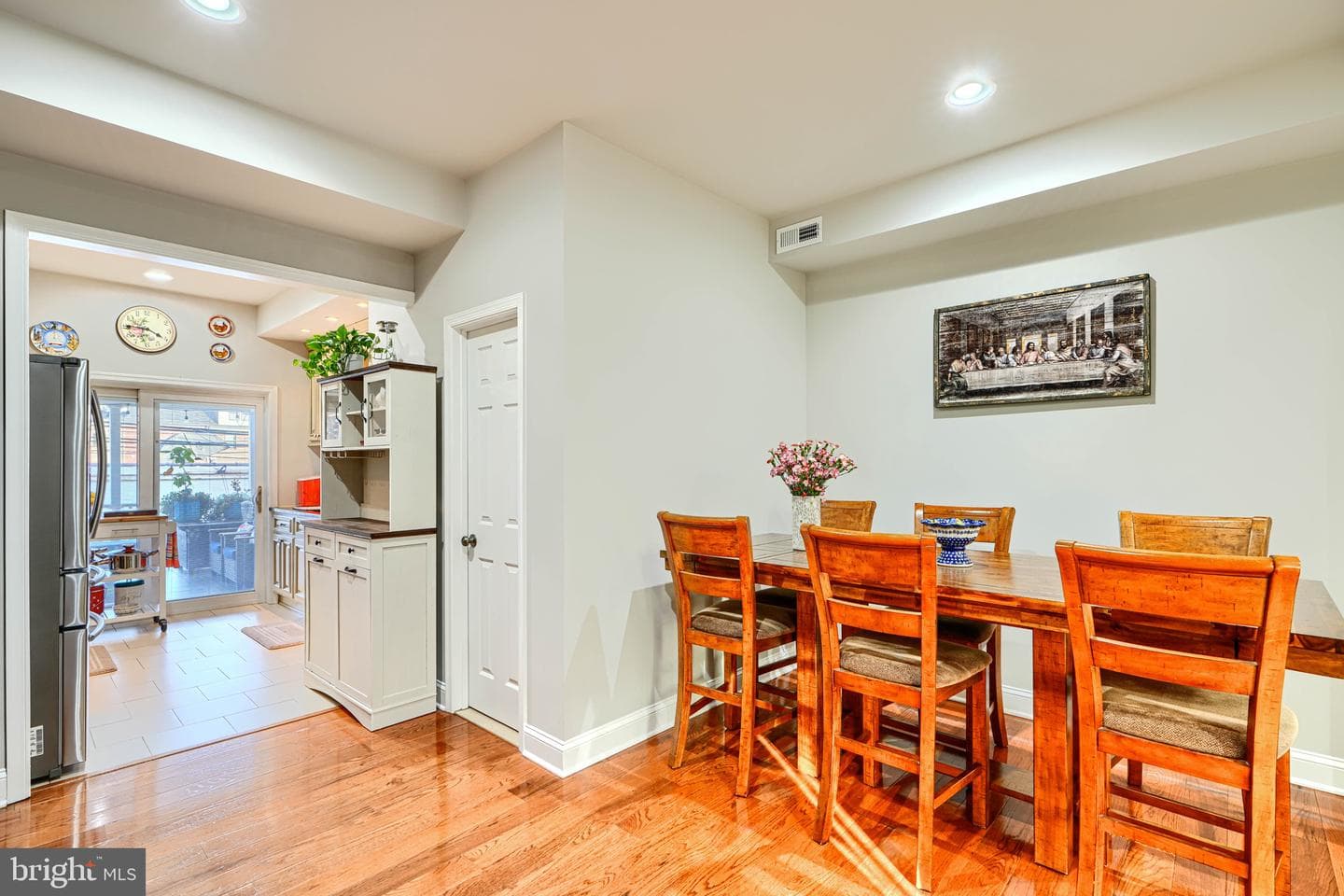 627 Grundy Street photo 7