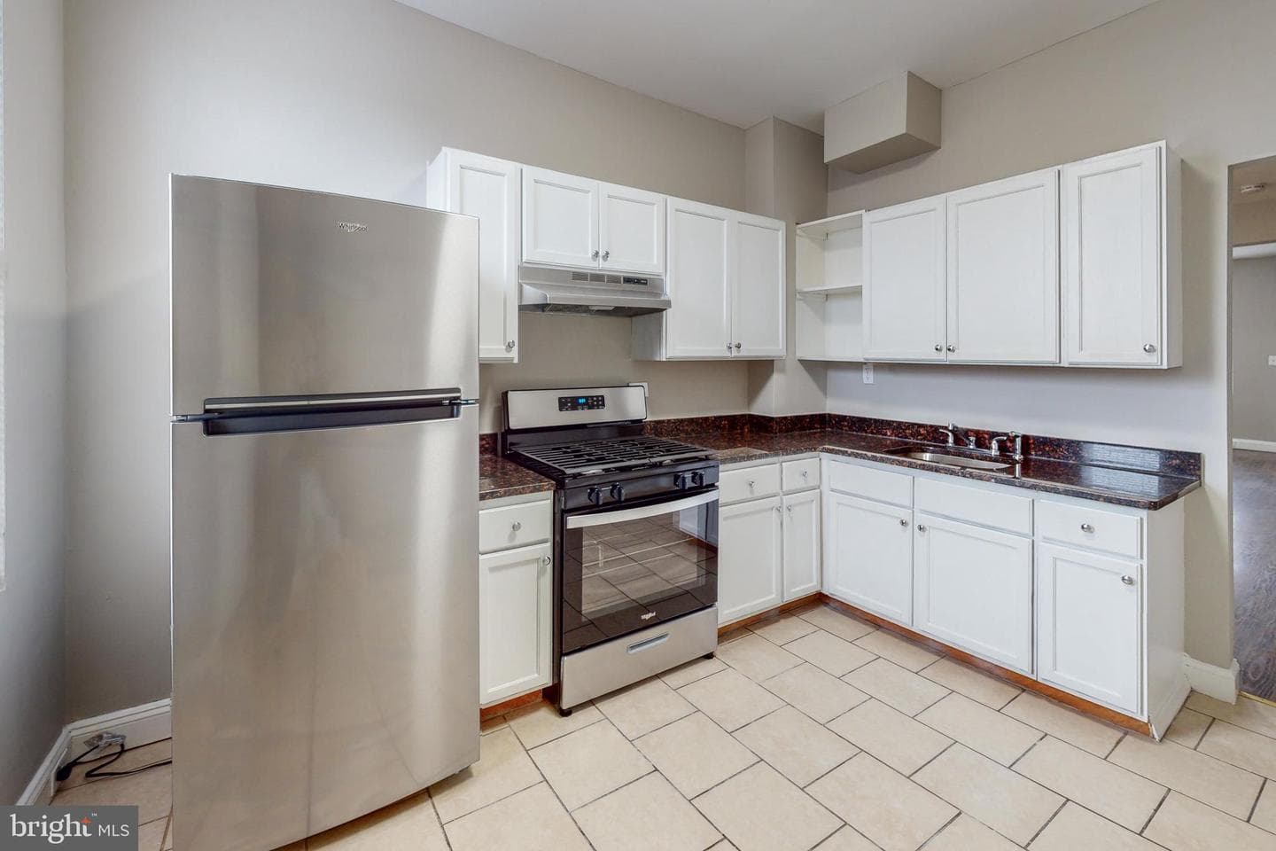 2867 Mayfield Avenue photo 1
