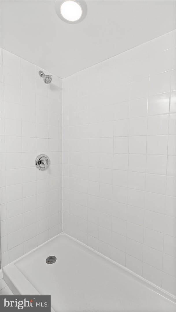 5454 Cedonia Avenue photo 20