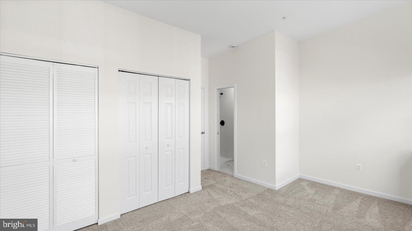 4611 Dillon Street photo 25