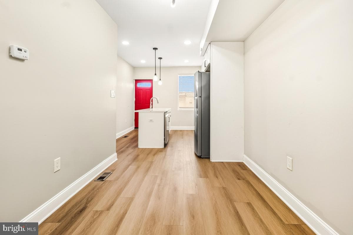 3422 Leverton Avenue photo 5