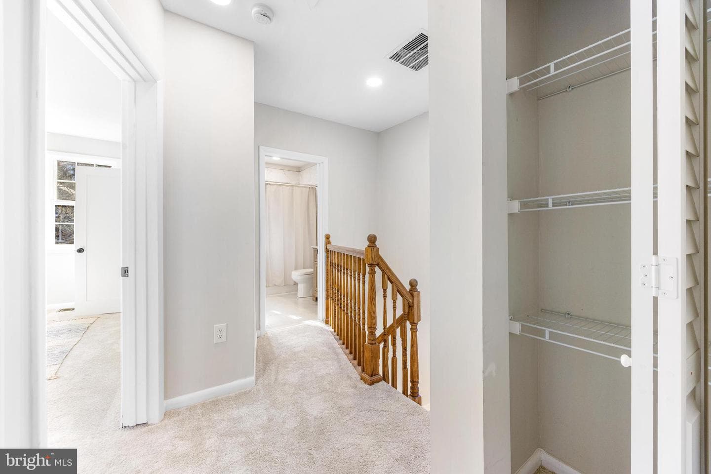 2204 Sulgrave Avenue photo 21