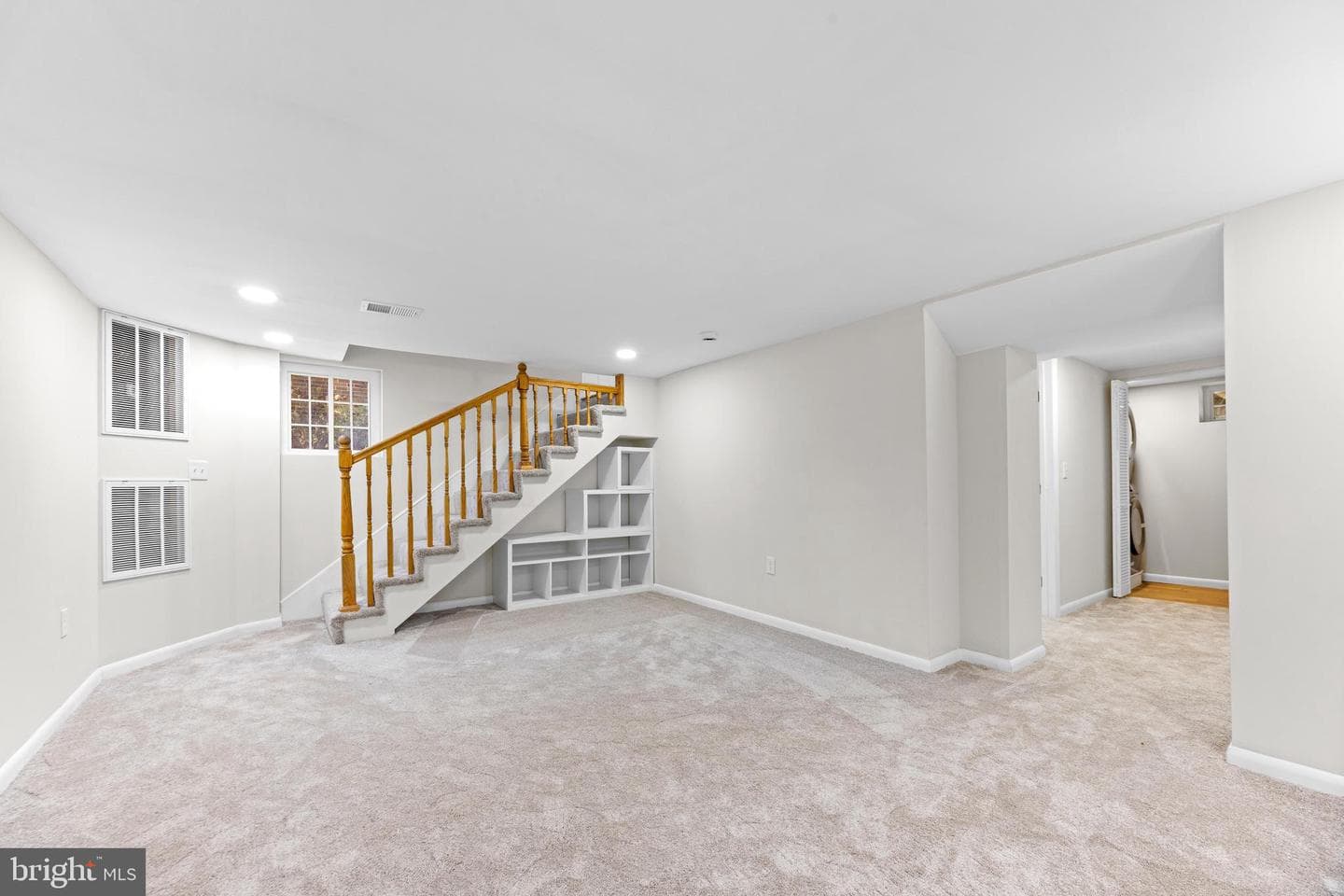 2204 Sulgrave Avenue photo 34