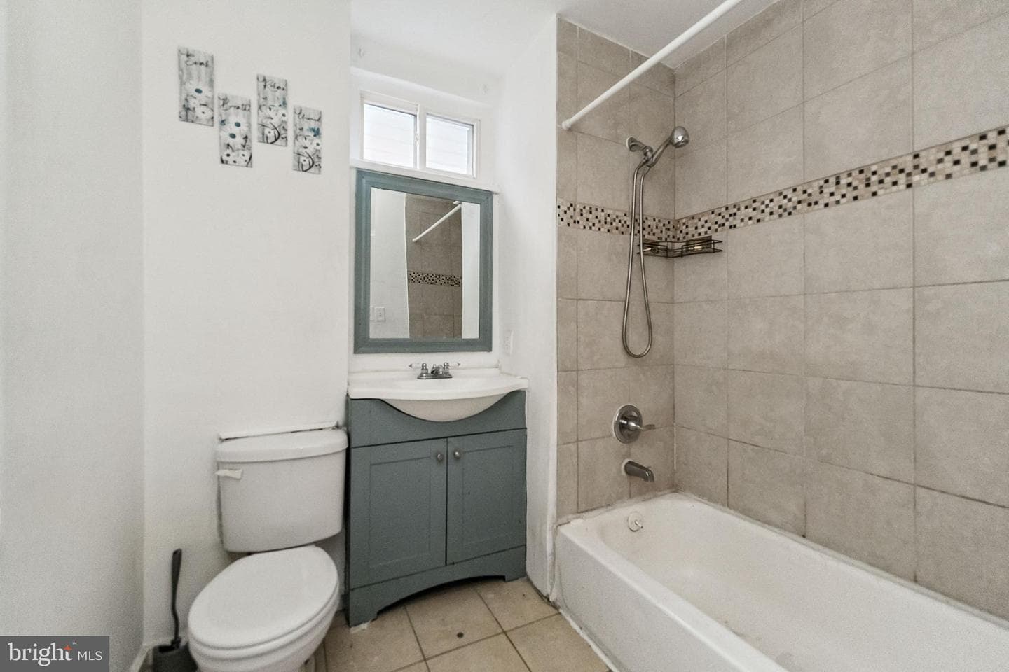 1828 Walbrook Avenue photo 10