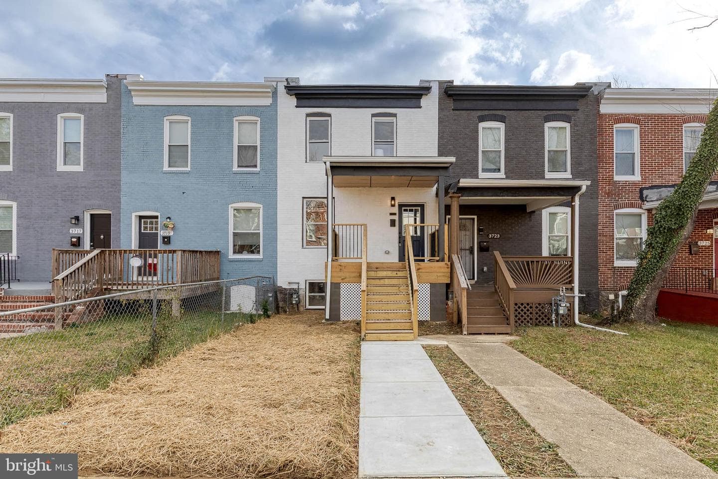 3721 Manchester Ave